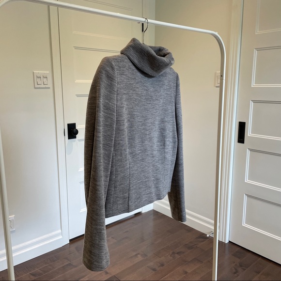 Maison Martin Margiela Turtleneck top with shoulder pads size Small. - Picture 2 of 8